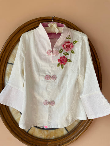 2000s Handmade Silky Poly Floral Embroidery Frog Snap Closure Asian Style Jacket. Sm