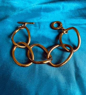 90s Vintage Chaps Gold Tone Link Toggle Closure Bracelet