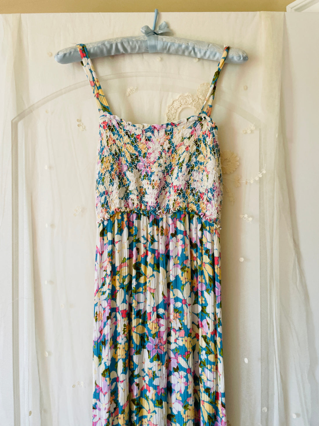 2000s Floral Smocked Cut Out Back Summer Maxi Dress S