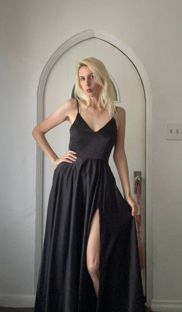 80s Vintage B.Darlin Black Silky Poly High Slit Sweeping Glam Evening Maxi Dress S