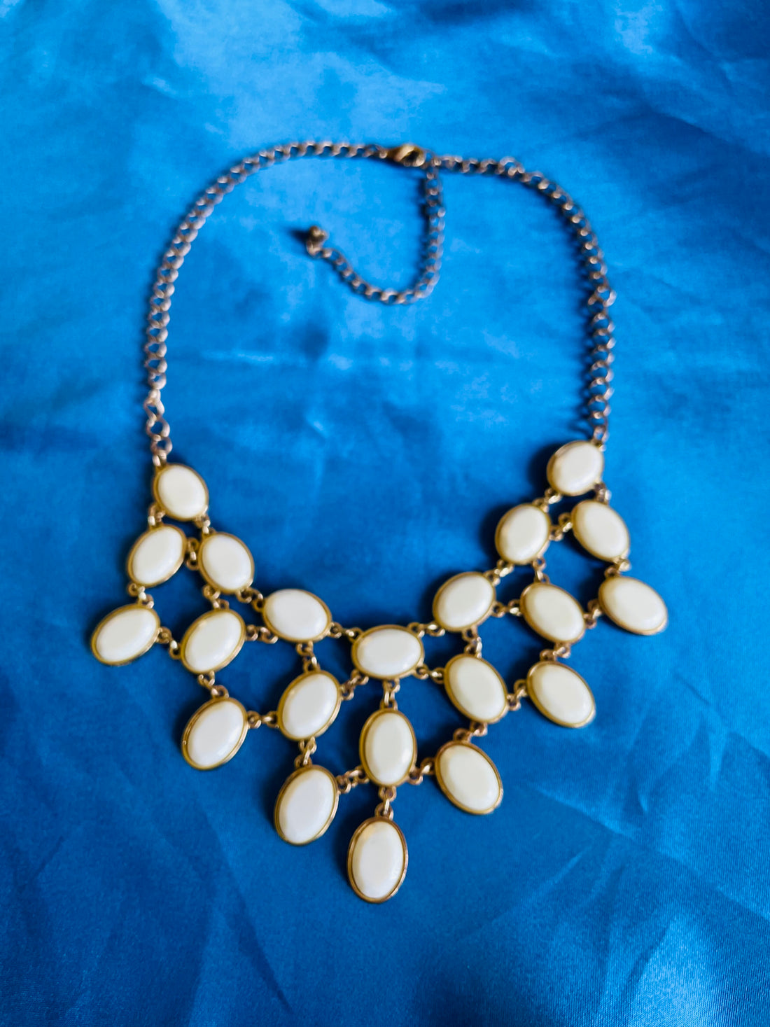 90s Vintage Gold Tone Ivory Stone Necklace