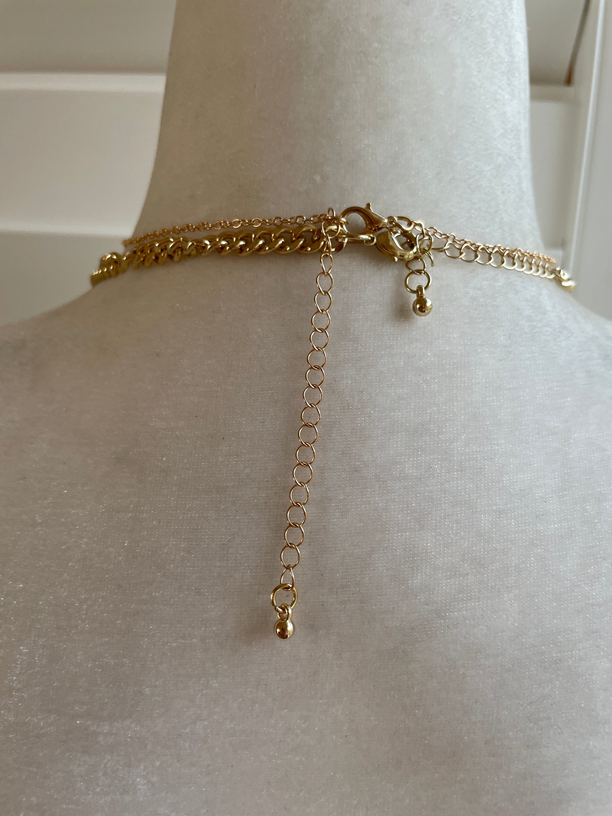  2000s Gold Tone Chains Lock Pendant 2 Layering Necklaces