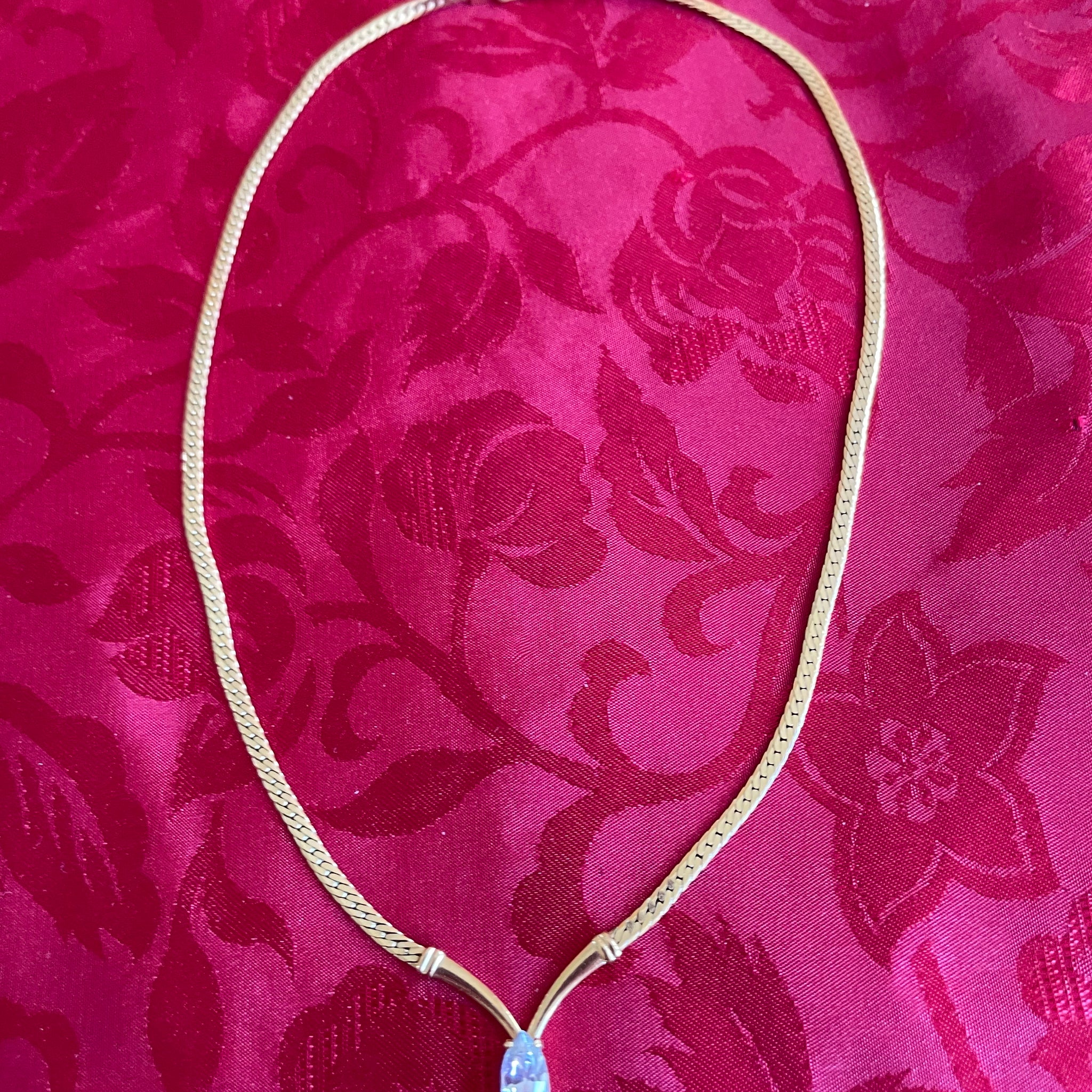 Avon Elegant Marquise Pendant Necklace