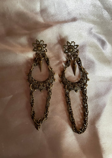 90s Vintage Brass Tone Flower Design Pierced Earrings