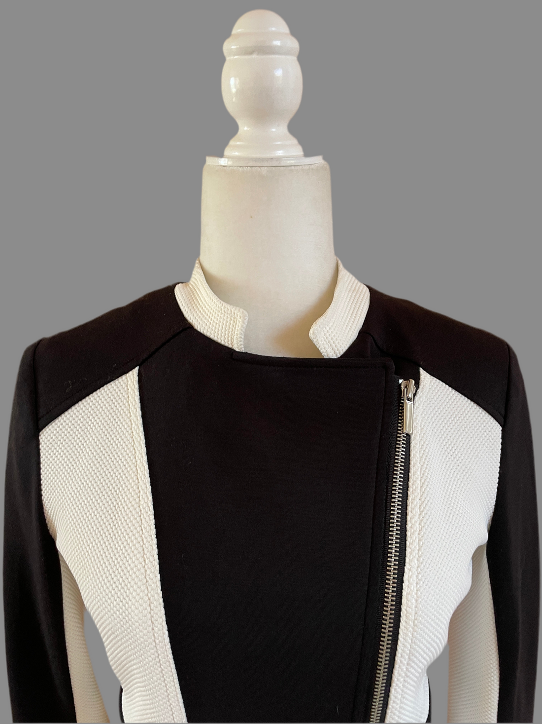 2000s Black White Poly Lined Zip Pockets Zip Front Stylish Jacket X/S