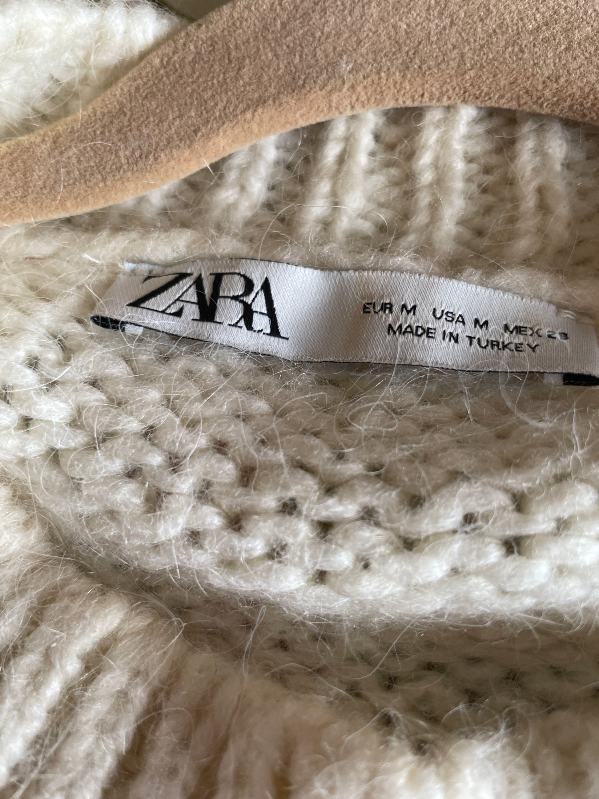  2000s Zara Wool Acrylic Blend White Pullover Winter Sweater M