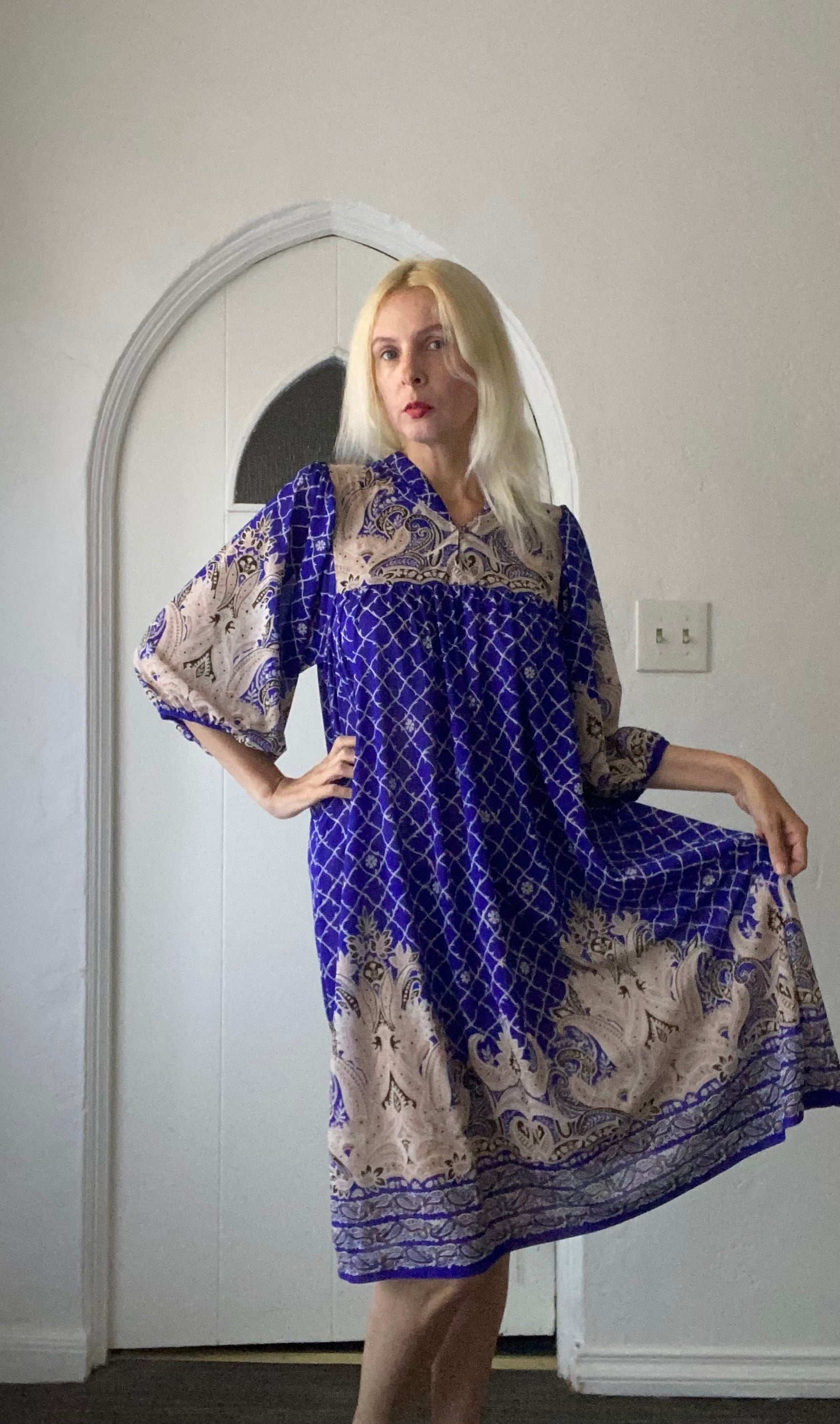  70s Vintage Striking Blue Floral & Paisley Print Poly Full Sleeve Casual Boho Dress S/M