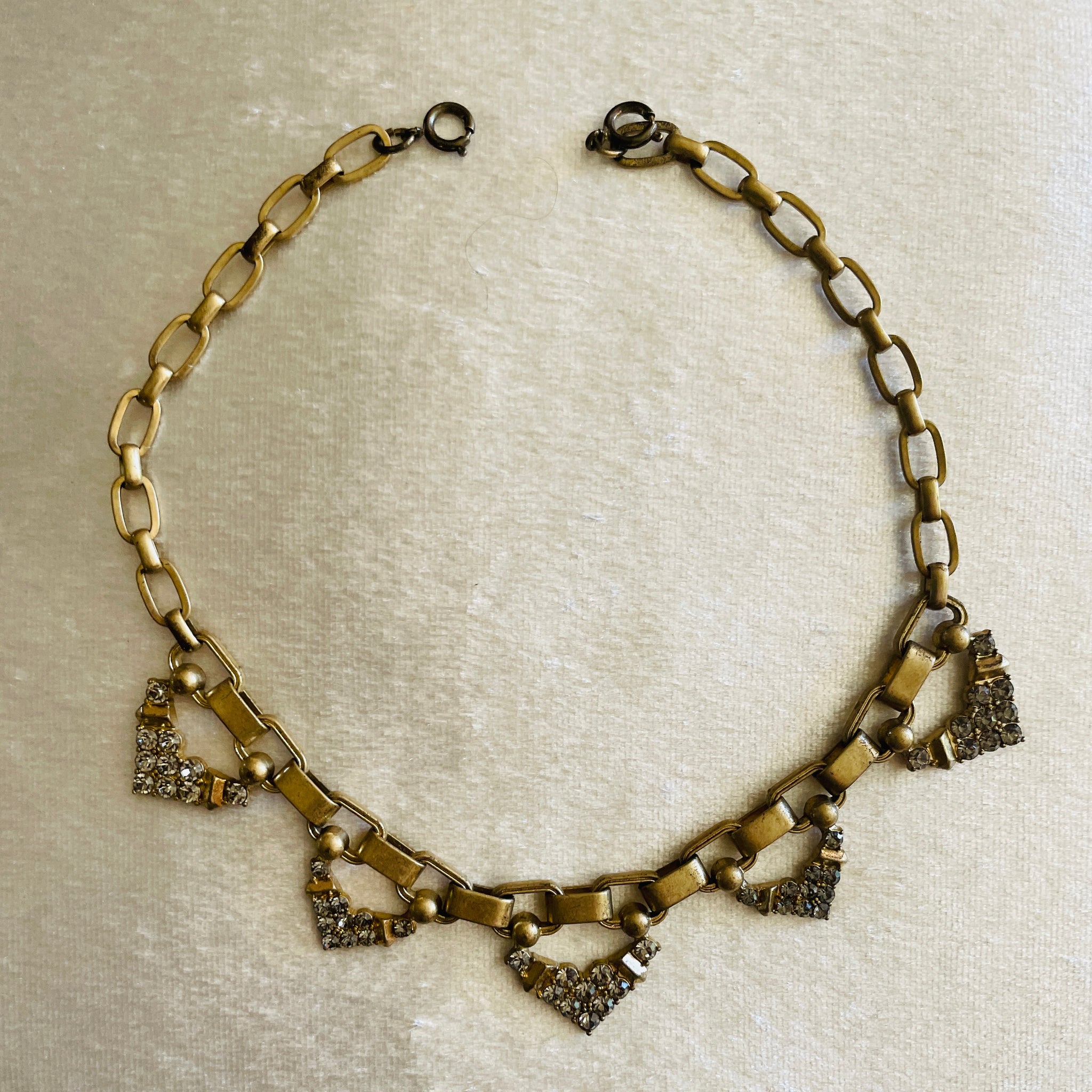 90s Brass Tone Crystal Accents Heart Choker Necklace