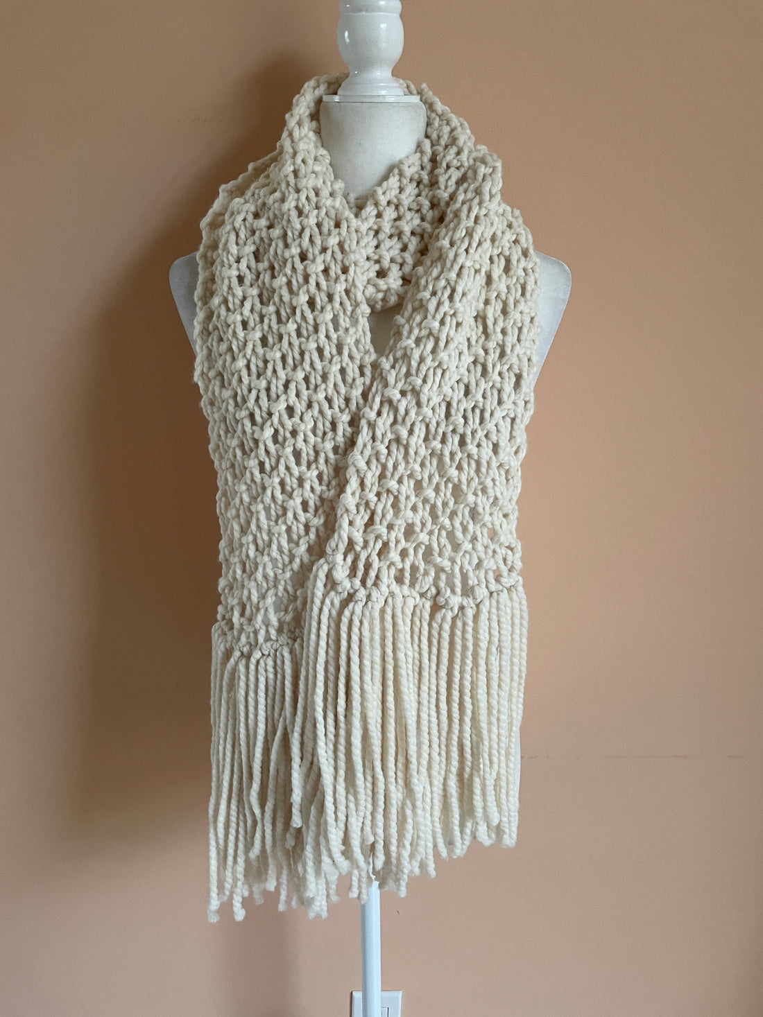 2000s hand knit winter scarf