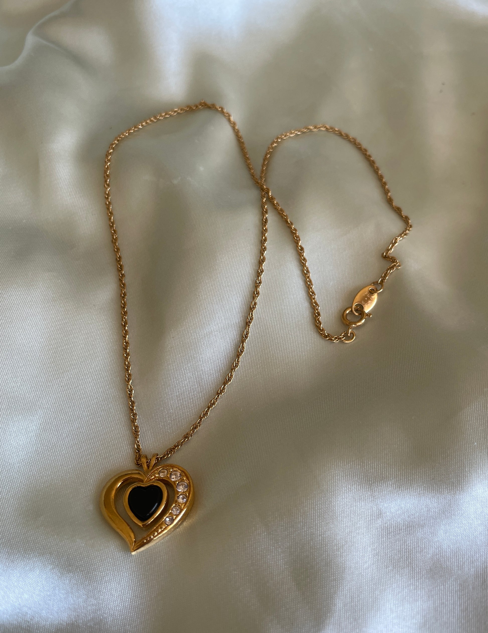 90s Avon heart pendant Necklace  90s Avon Black Glass Crystal Open Heart Pendant Necklace