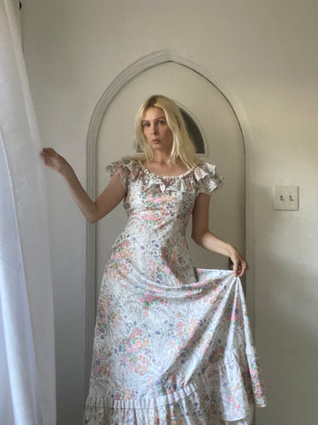 Vintage Handmade Cotton Floral Lace Ruffled Maxi Dress. X/S