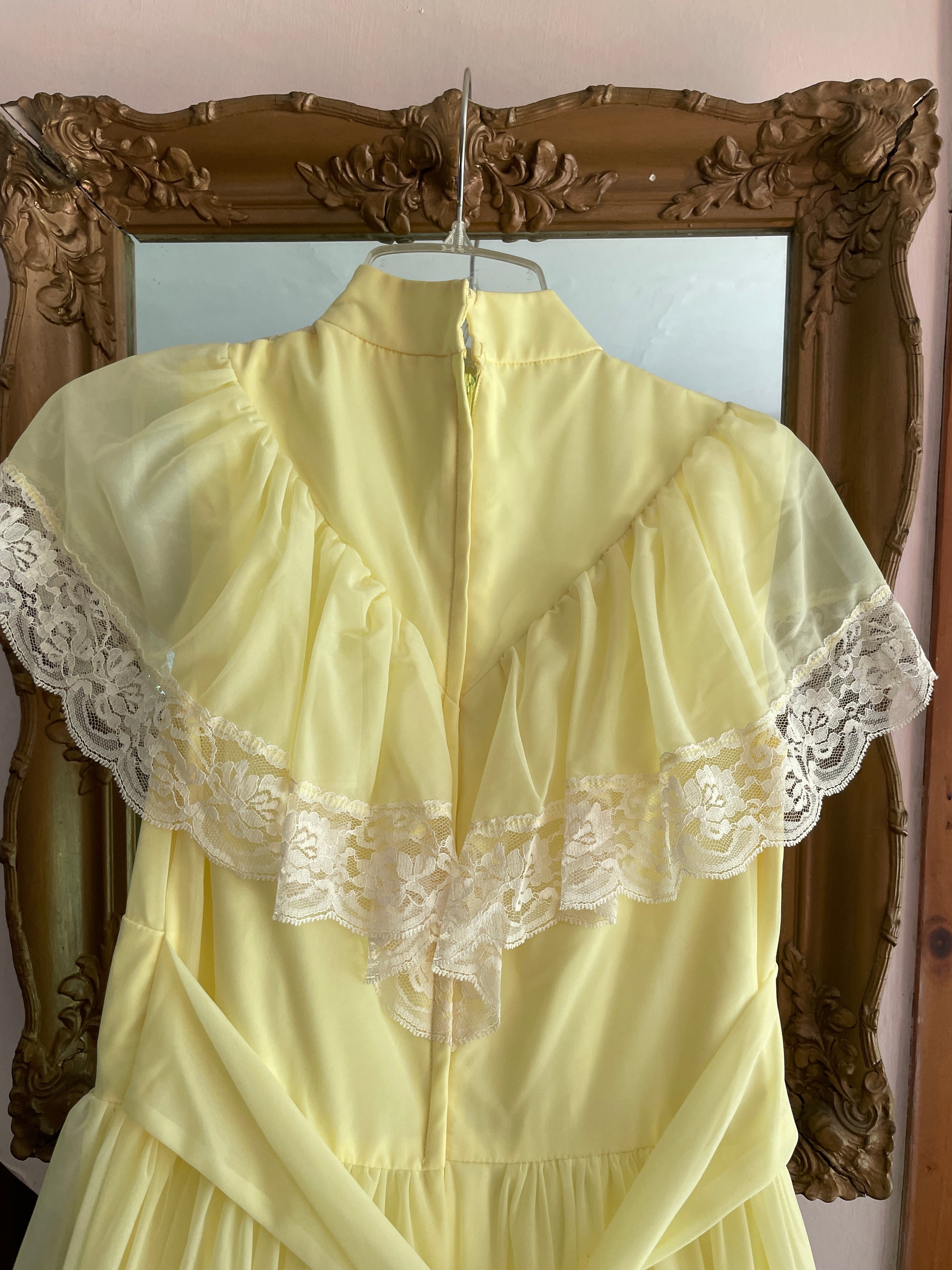  70s Lovely Yellow Sheer Poly Chiffon Lined Lace Bodice Ruffles Tie Back Vintage Prairie Dress S