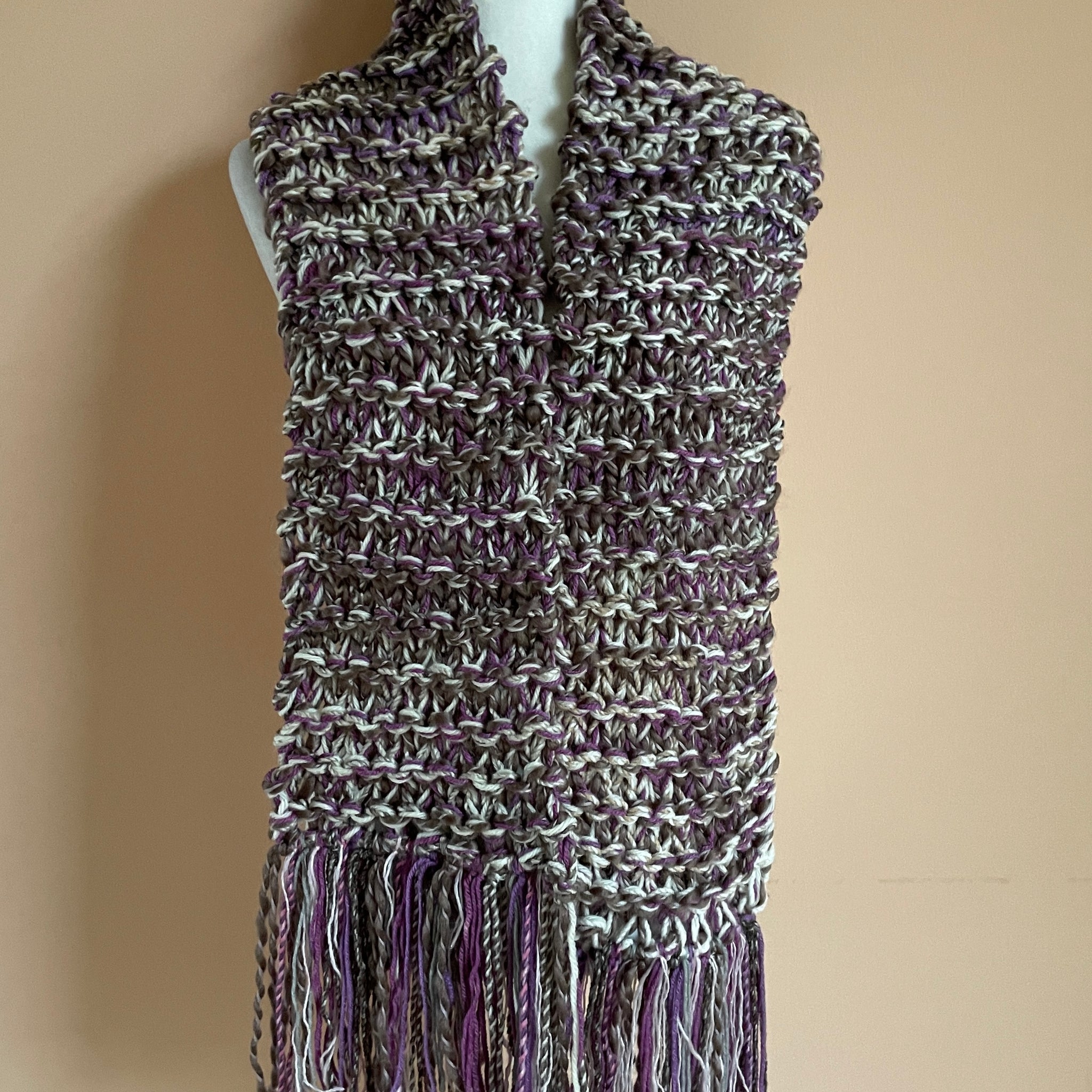 2000s Wrap me Up Handmade Fringed Wool Blend Winter Scarf