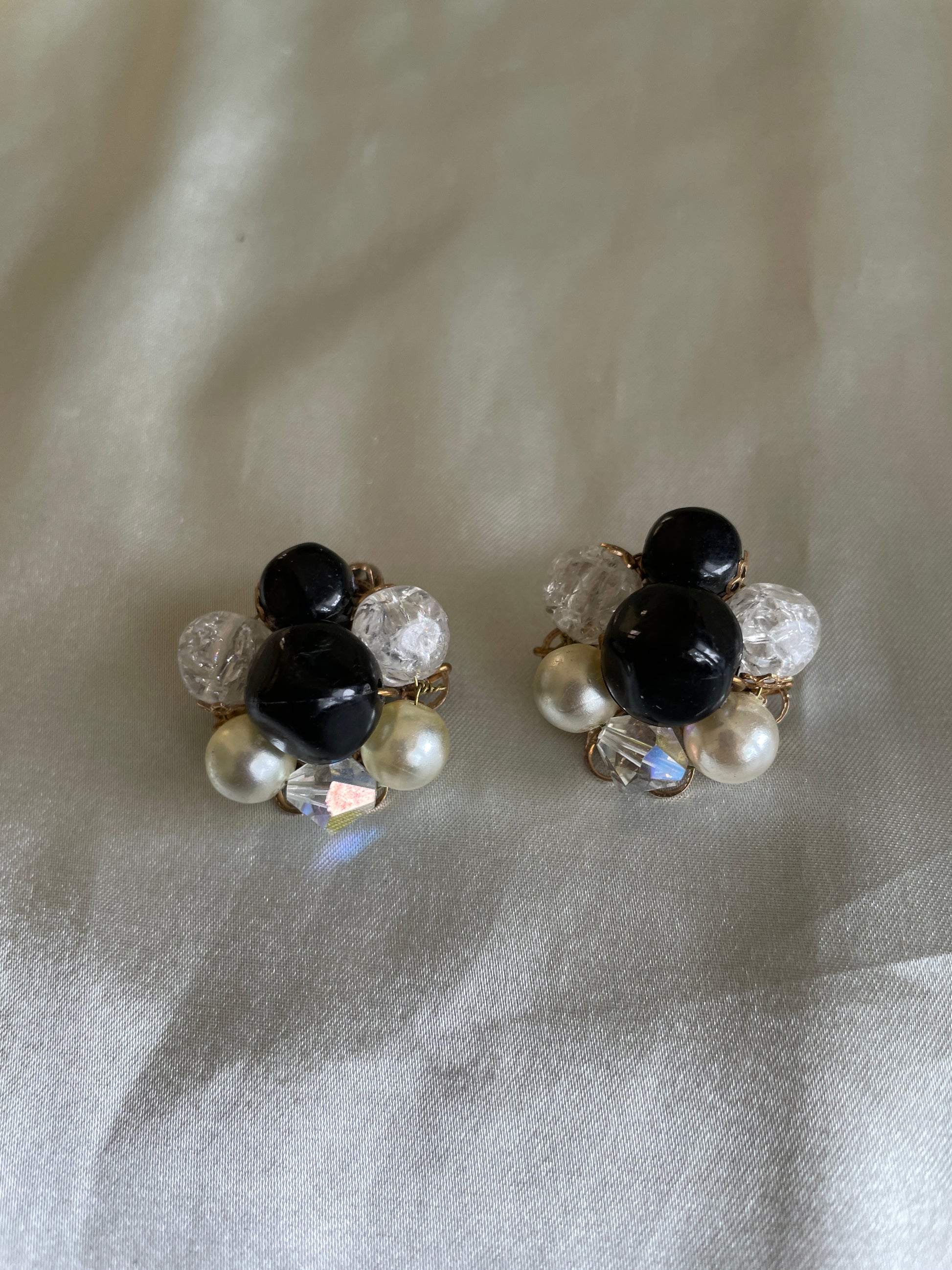  50s Cluster Beaded Black Faux Pearl Beads Clip Earrings