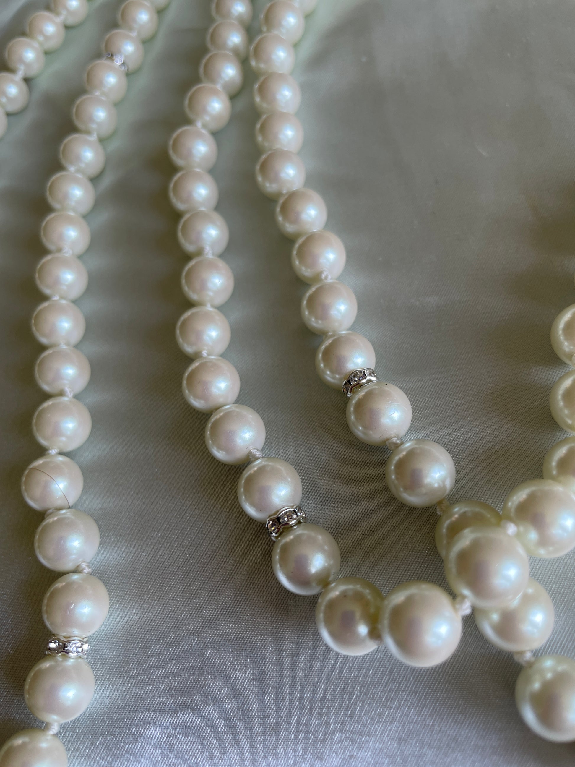  80s Faux Pearl Glass Stunning Opera Length Wrap Necklace