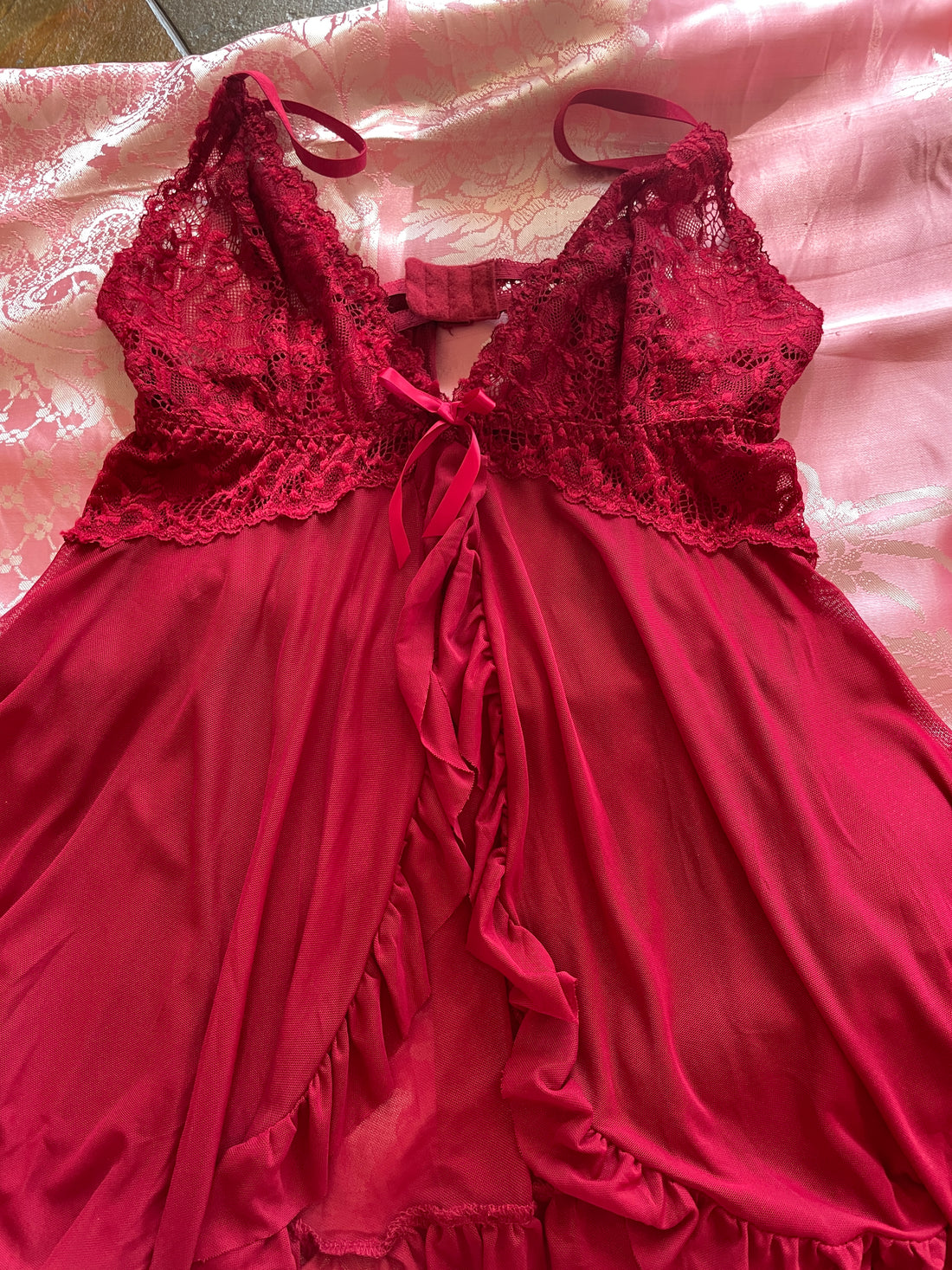 2000s Red Poly Lace Bodice Ruffled Bow Open Front Lingerie Sleepwear M