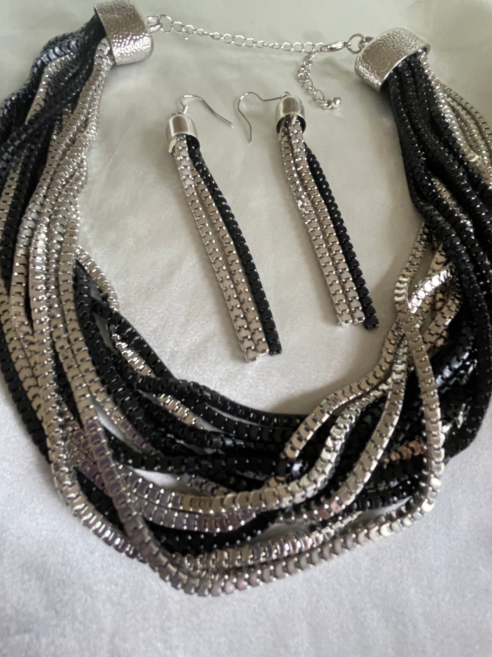  90s Multi Draped Chains Necklace  Earring Matching Set