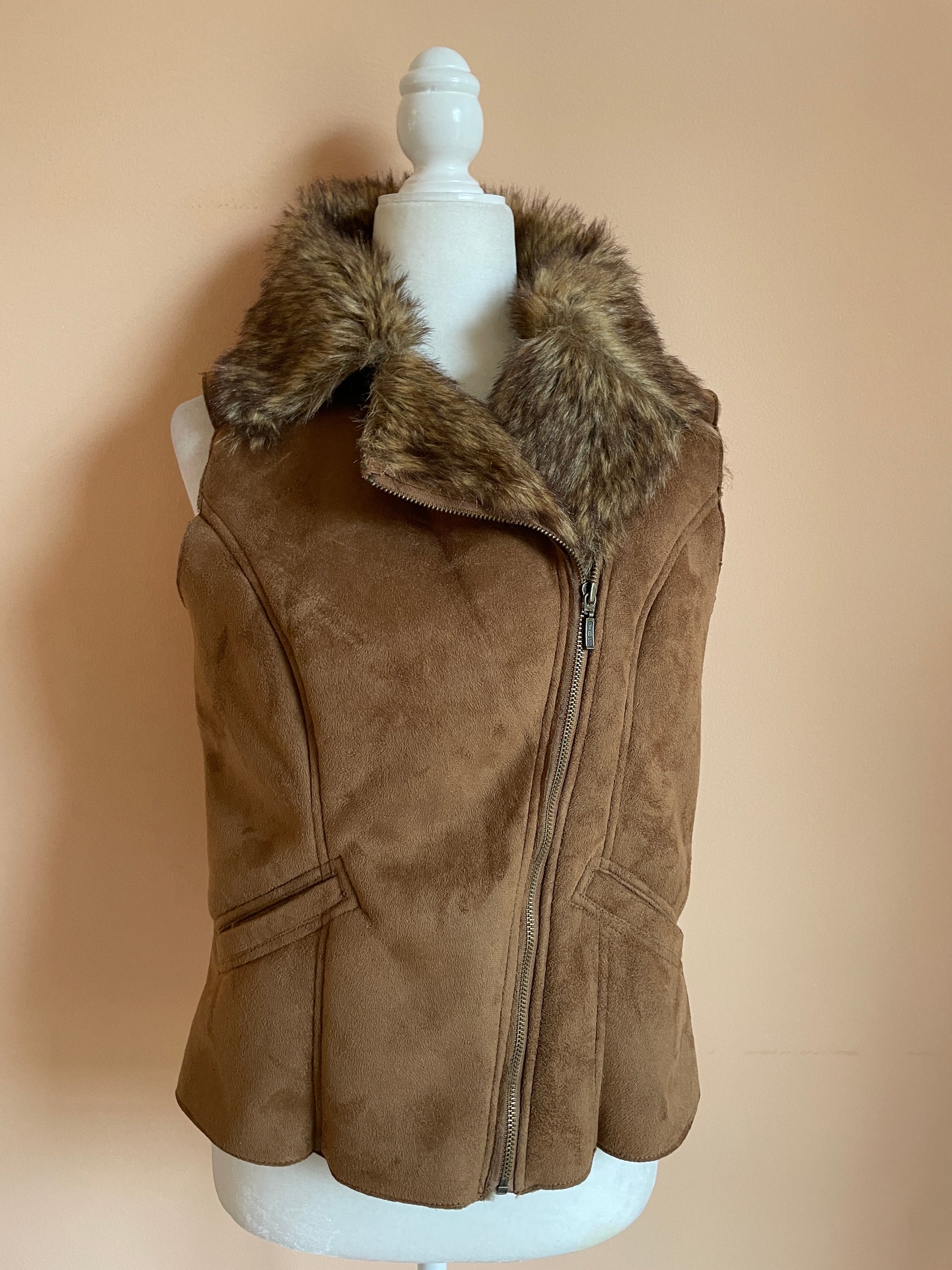 2000s faux suede vest 2000s Brown Faux Shearling Suede Sleeveless Vest