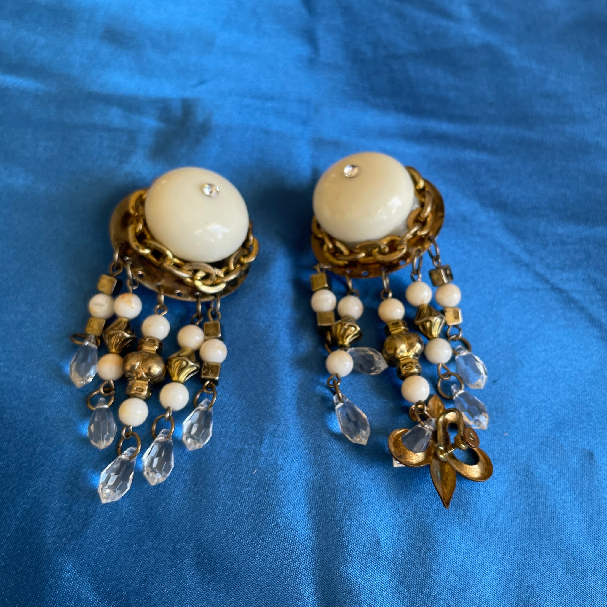 80s Vintage Brass Tone Dangling Beaded Clip Earrings