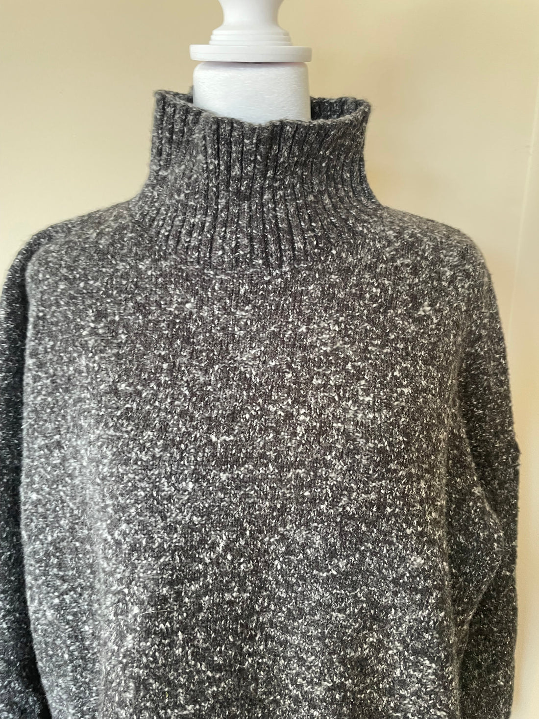 2000s Acrylic Cotton Blend Turtle Neck Cray Sweater Lg/XL