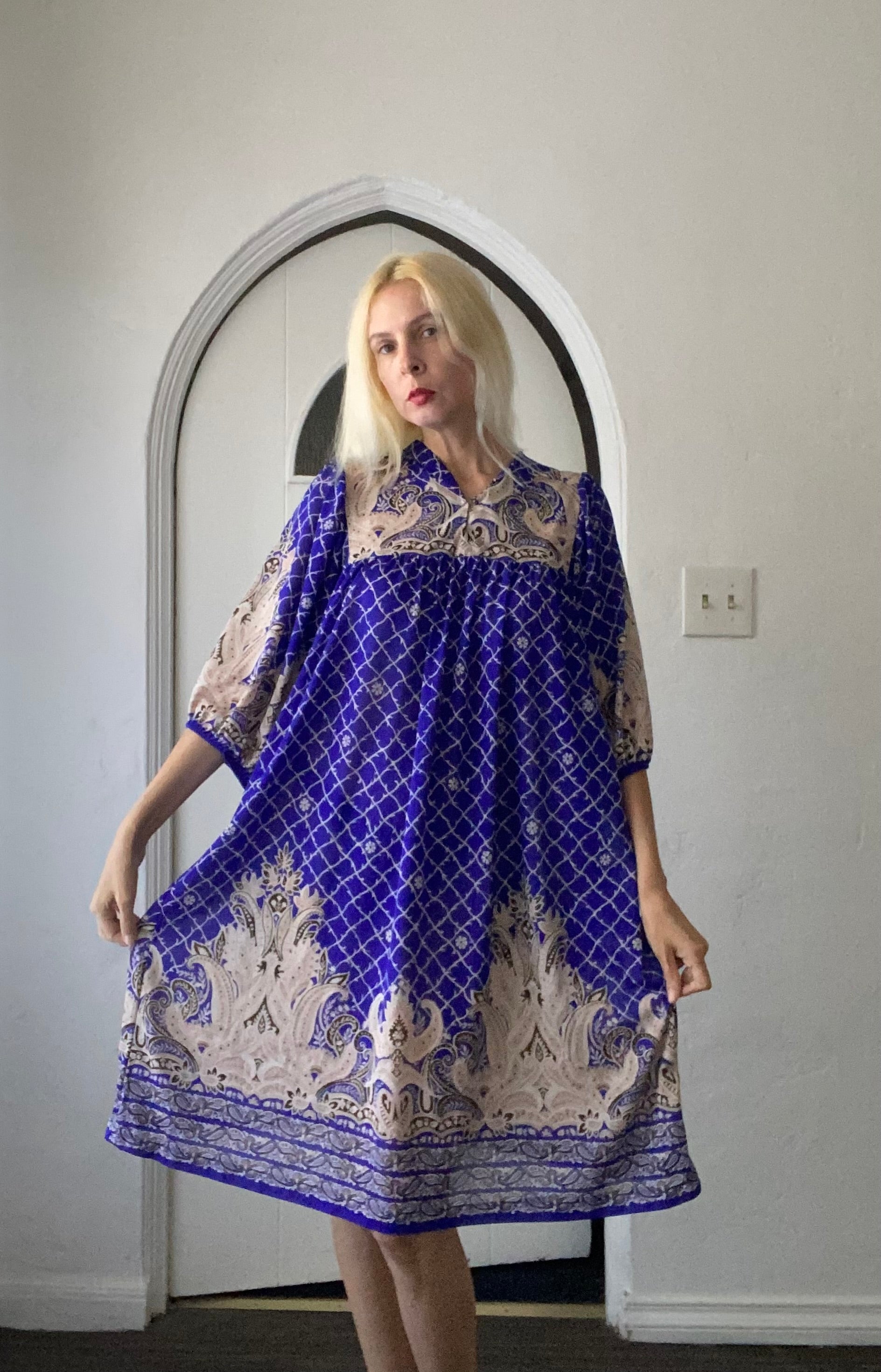  70s Vintage Striking Blue Floral & Paisley Print Poly Full Sleeve Casual Boho Dress S/M