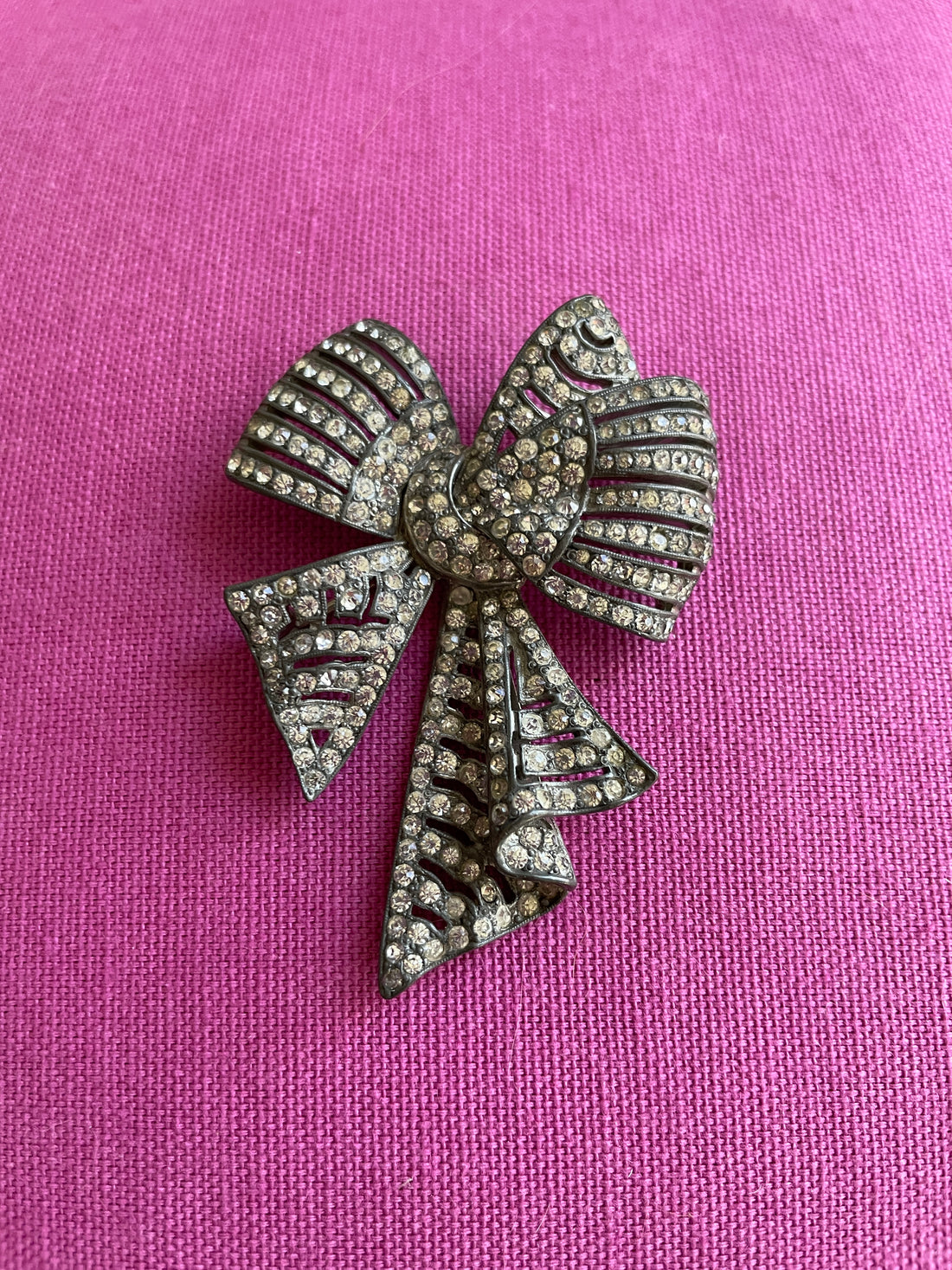 60s Rhinestone Bow Brooch