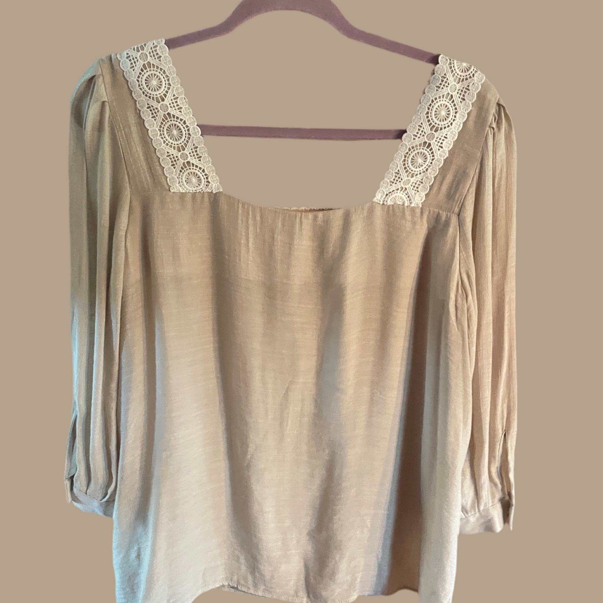 2000s Nanette Lepore Beige Linen Lace Detail Lined Button Cuff Pullover Top L