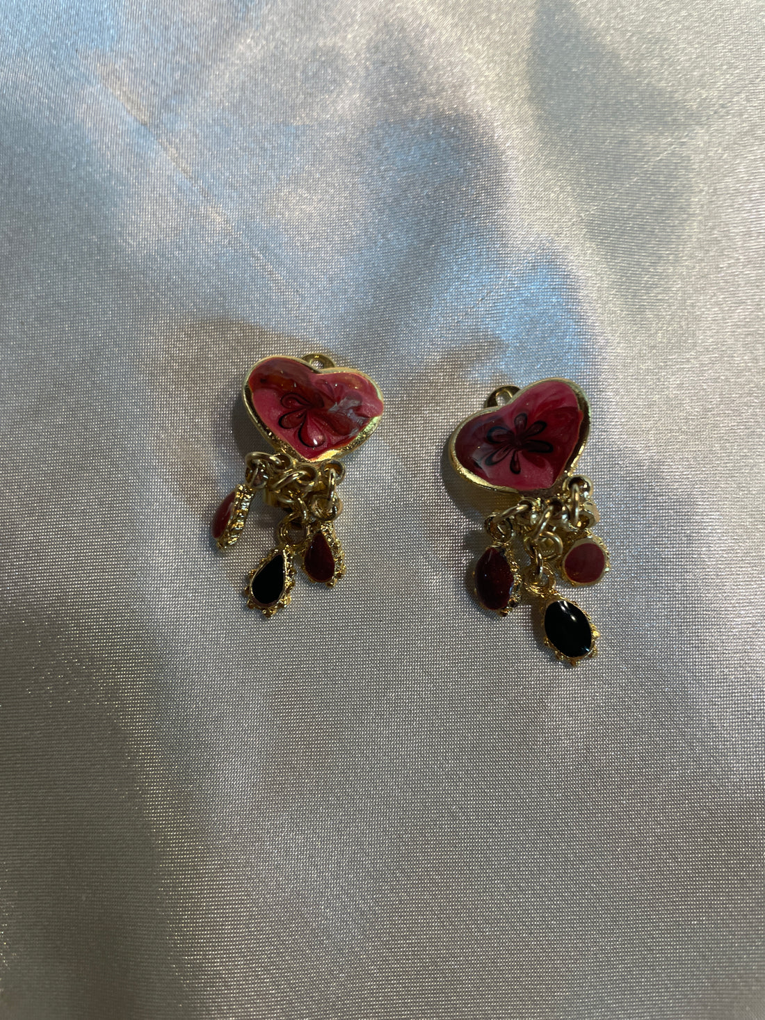 red heart clip earrings 