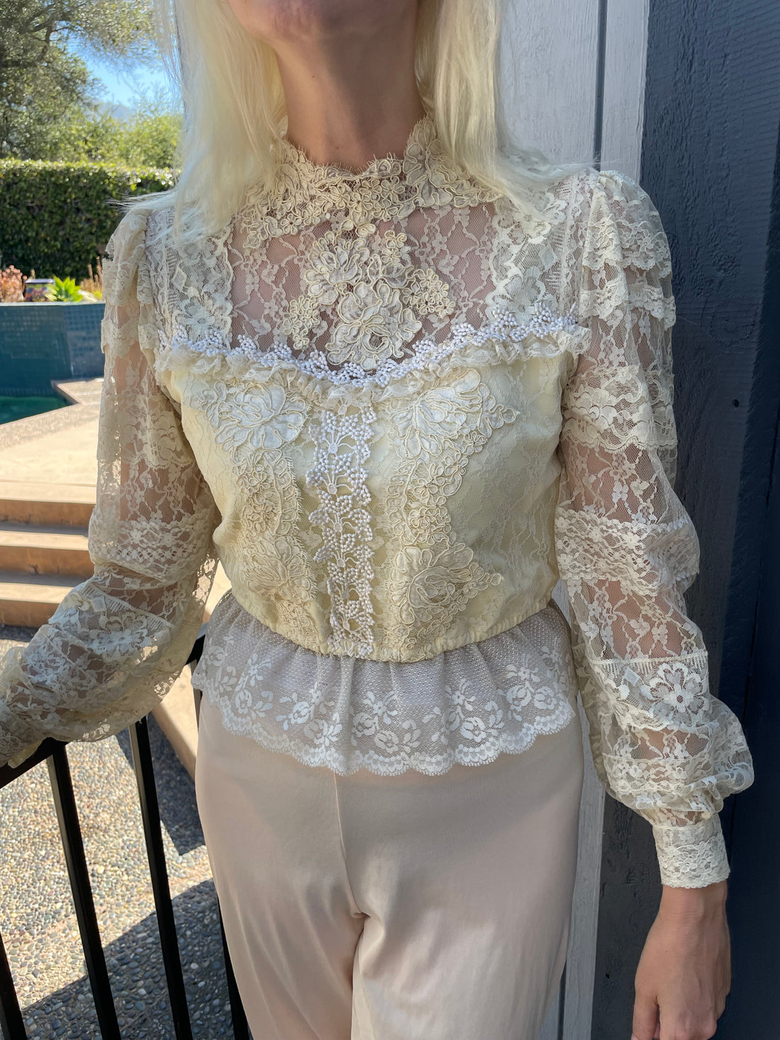 Mid Century Handmade Floral Lace Amazing Bead Work Rare Blouse. Sm