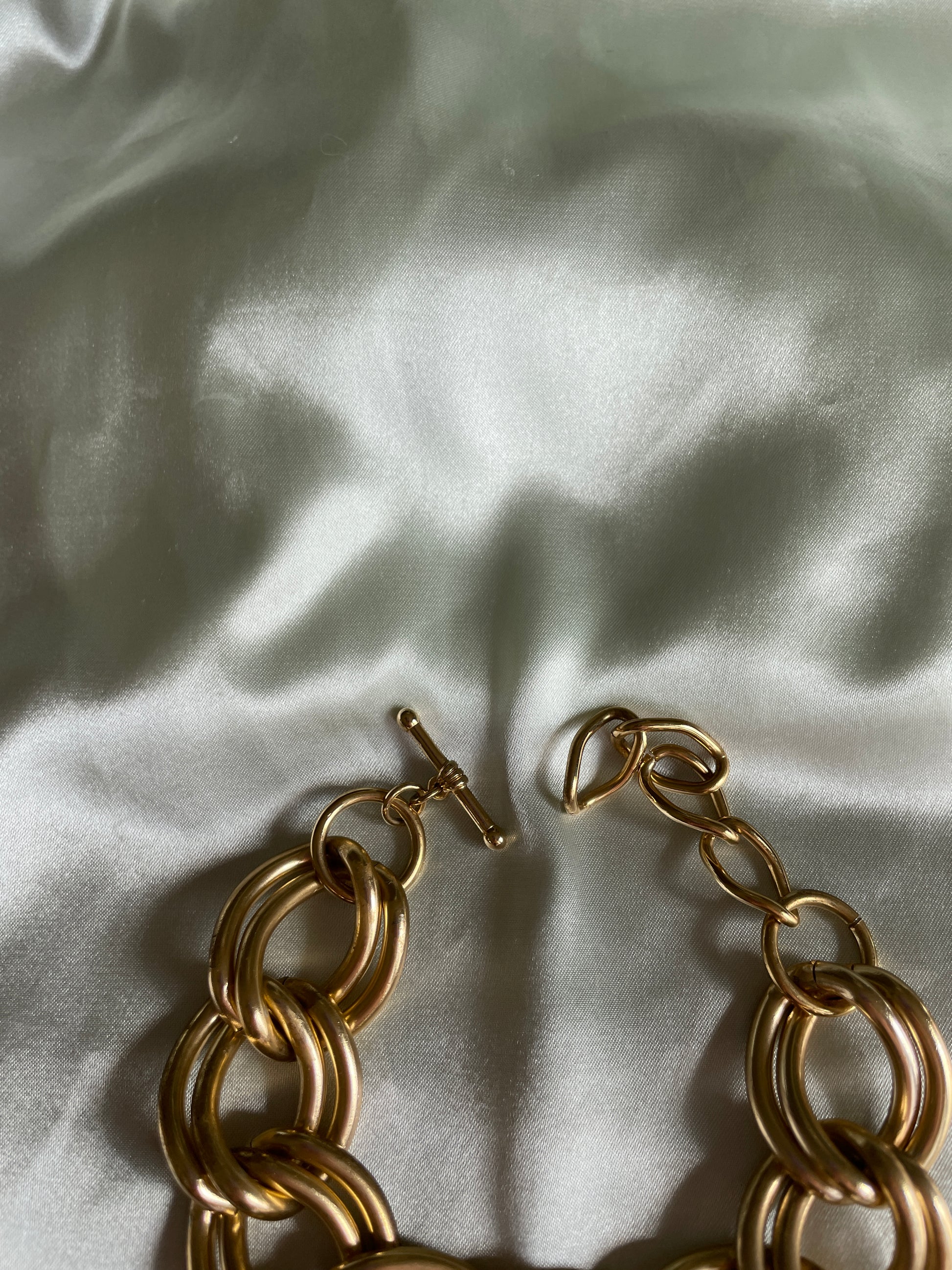  90s Gold Tone Double Link Chain Bracelet