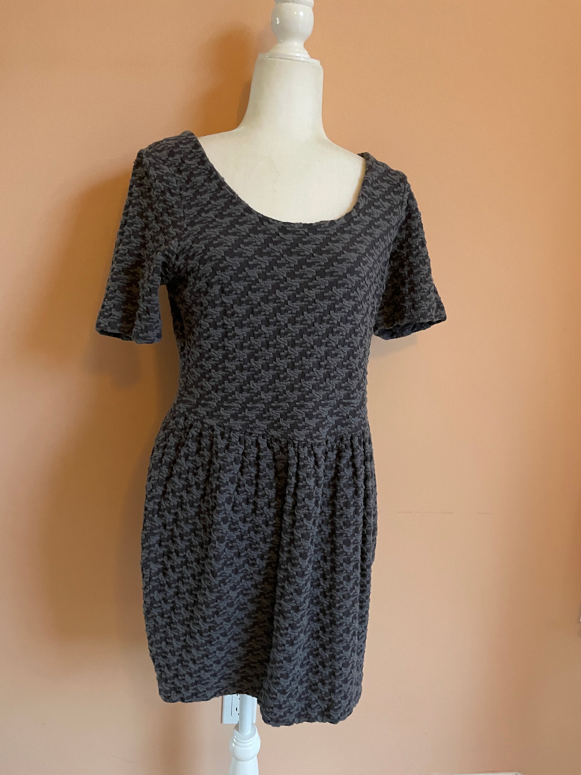  Ganni 2000s Gray Textured Design Short Sleeve Dress. S