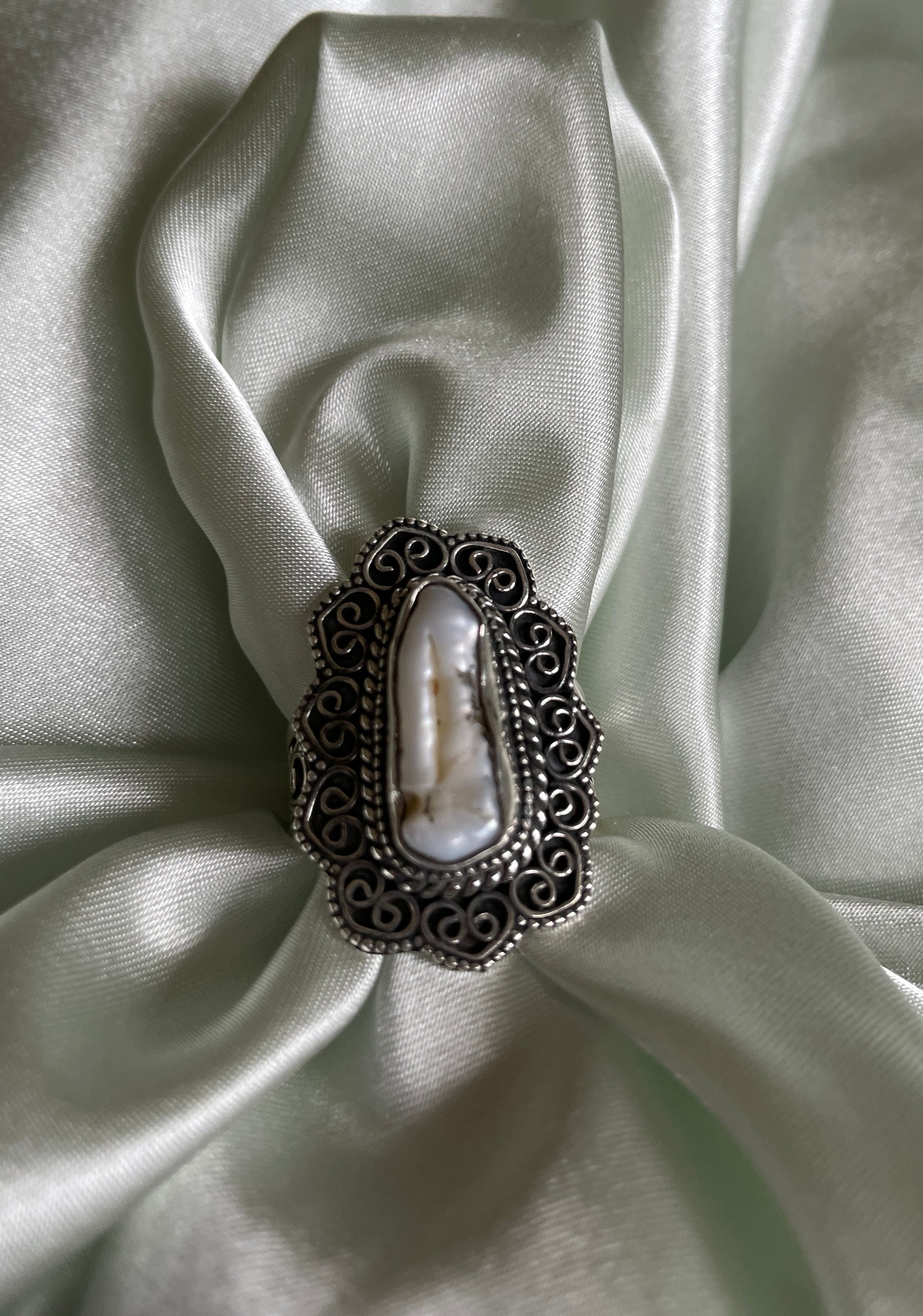Silver plated faux pearl ring  2000s Silver Plated Biwa Pearl Ring