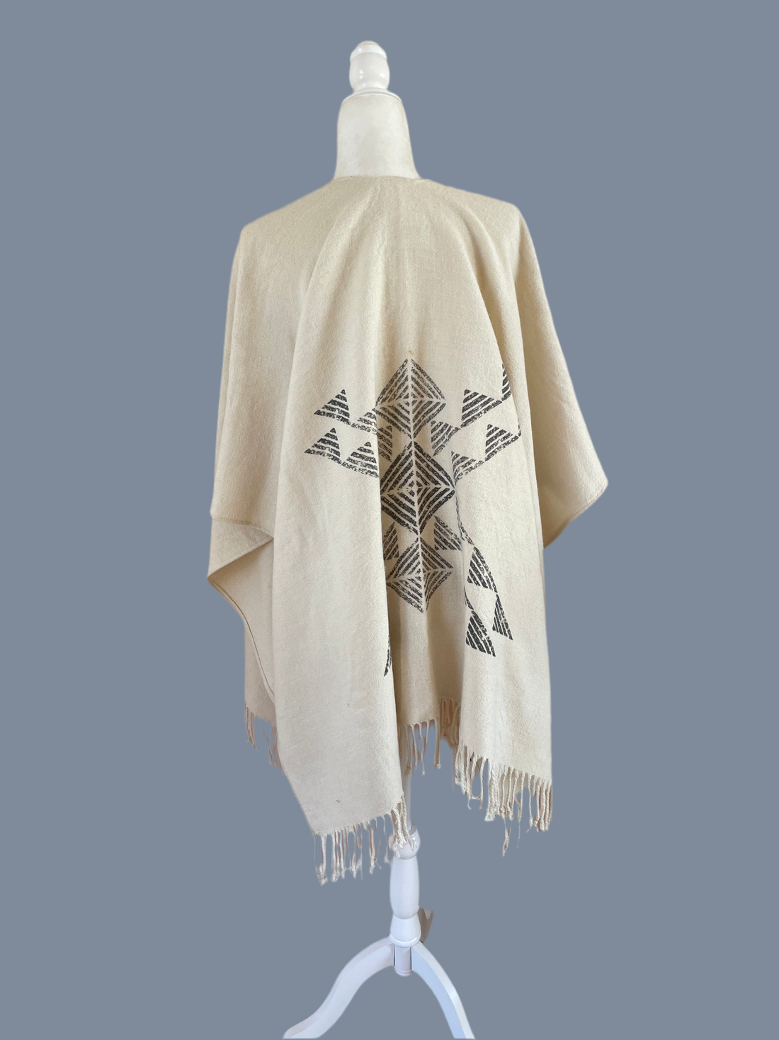 2000s Off White Winter Fringed Cape Wrap. Free Size