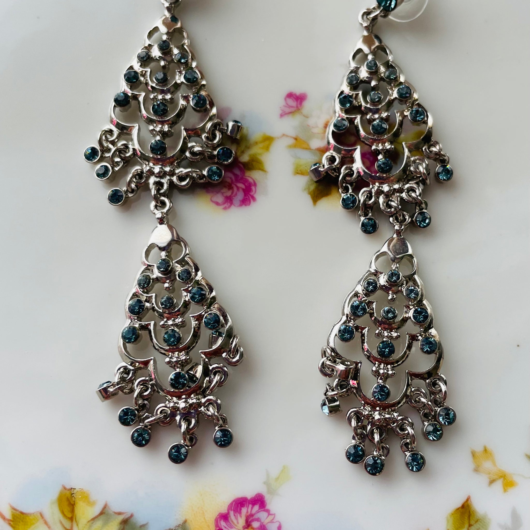Cascading Rhinestones Glam Chandelier Pierced Earrings