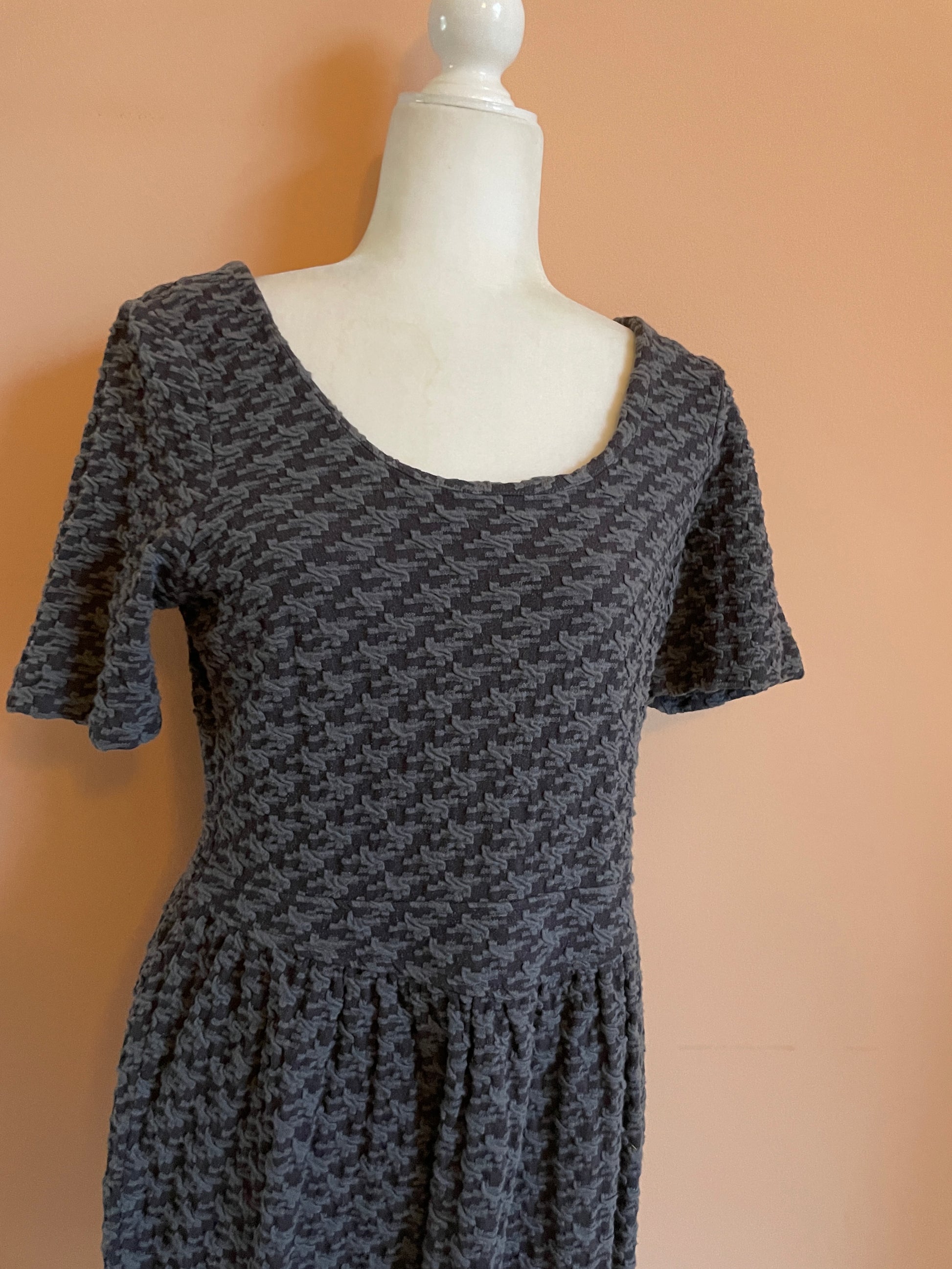  Ganni 2000s Gray Textured Design Short Sleeve Dress. S