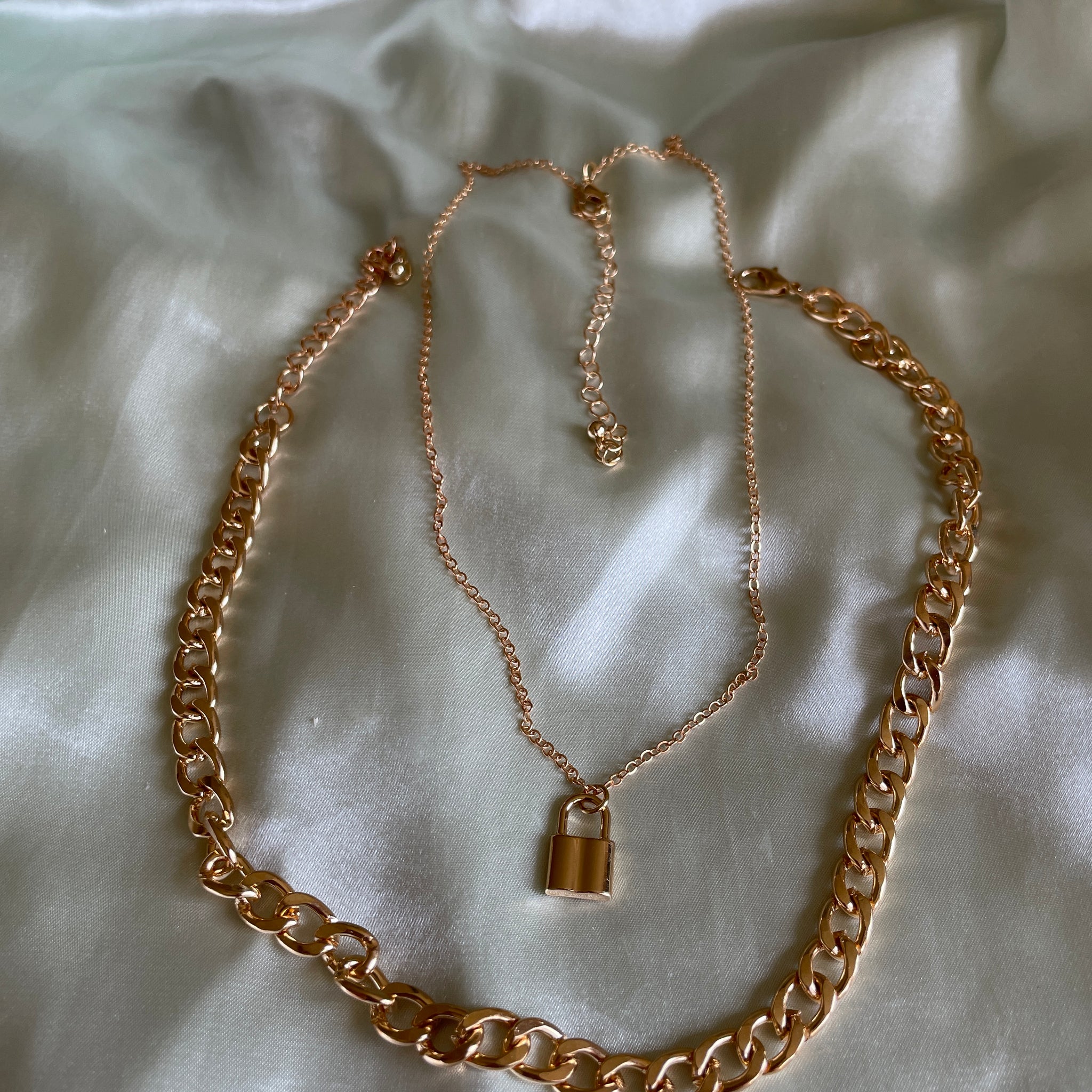 gold tone chain necklaces 