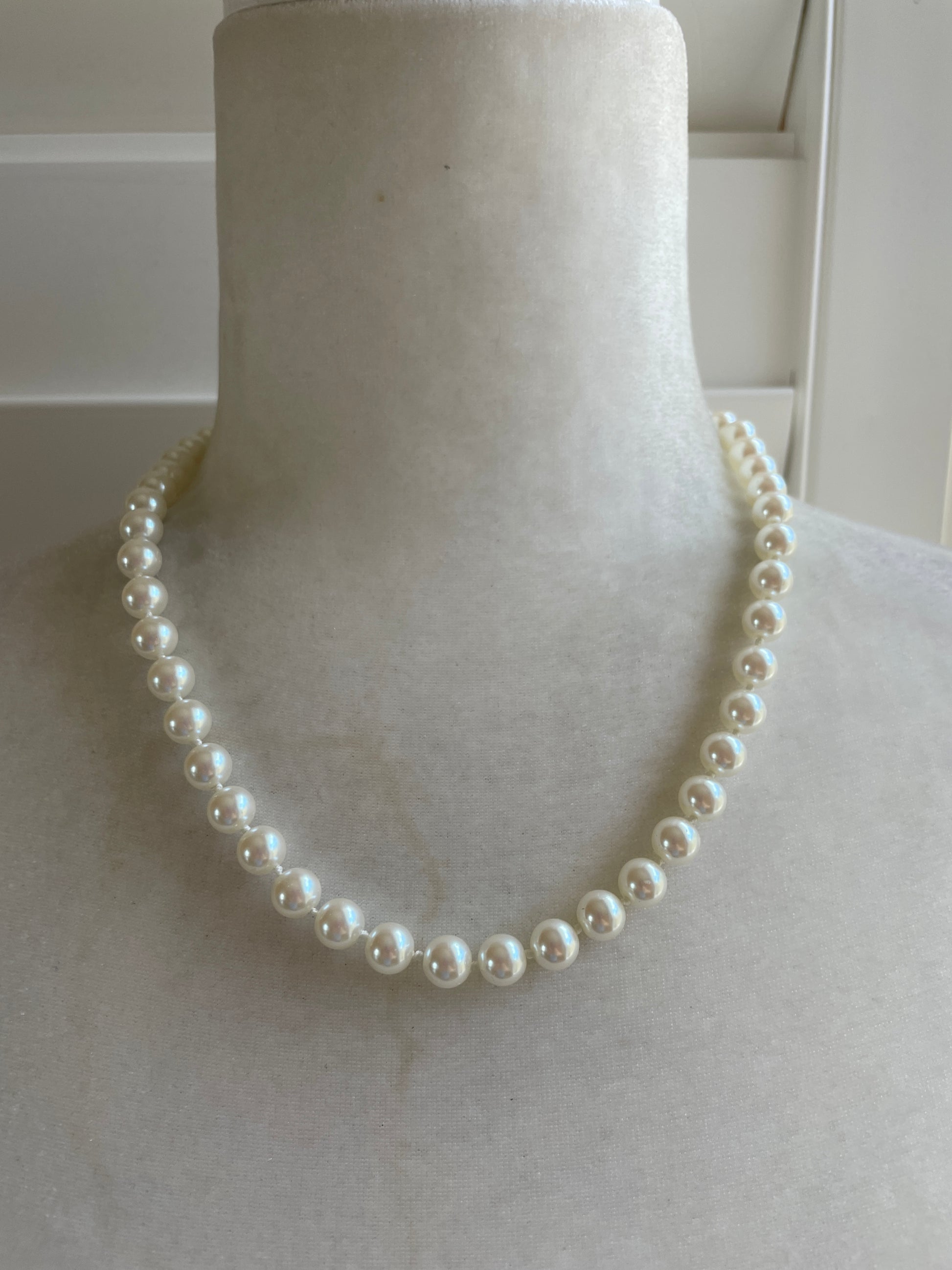  80s Signed Napier Glass Faux Pearl Classic Necklace