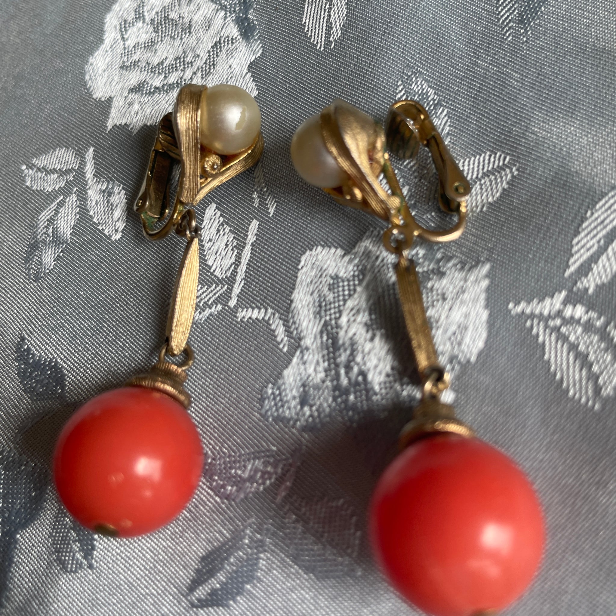 60s orange clip earrings 