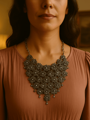 70s Vintage Lacy Flower Rhinestone Chainmail Necklace