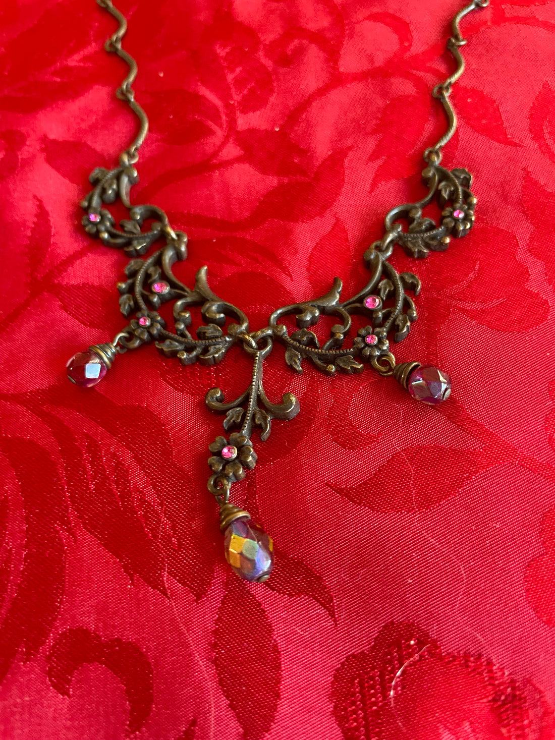 Vintage Avon Nina Ricci Victorian Style Necklace