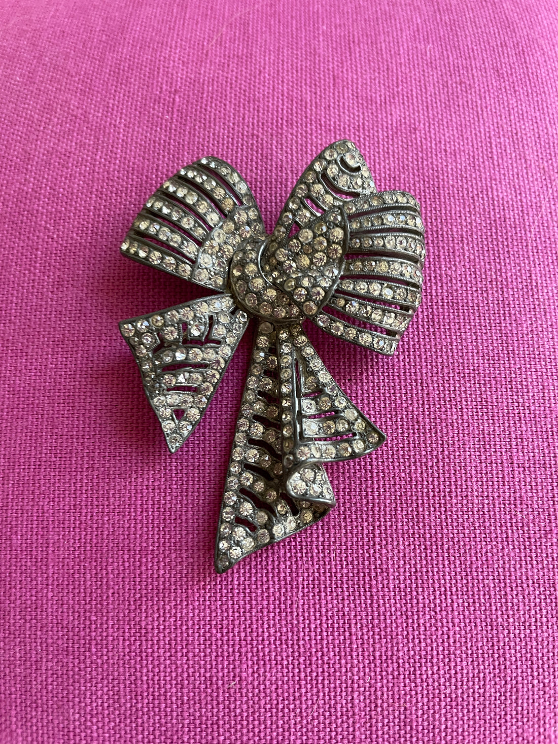 60s Rhinestone Bow Brooch