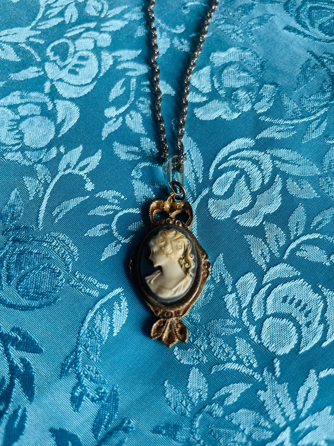 Early 1900s Rare Cameo Portrait Pendant Necklace