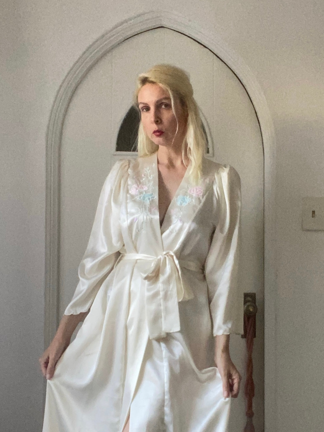 Vintage Silky White Pastel Floral Leaf Bodice Lingerie Maxi Wrap Robe M