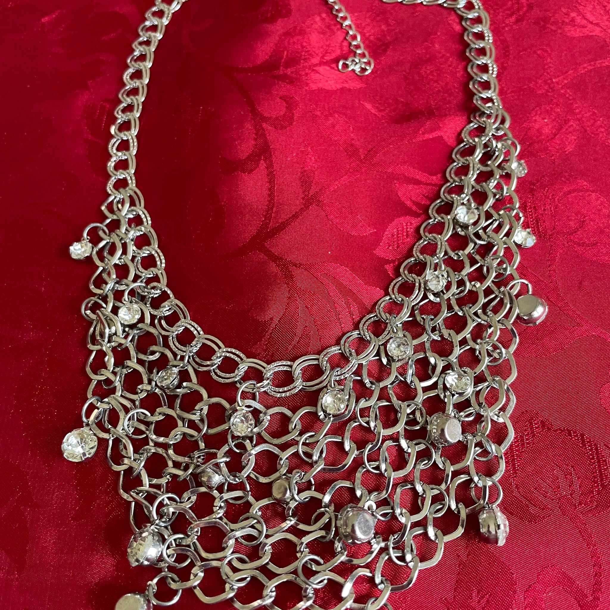 2000s Silver Tone Draped Chainmail Sparkling Rhinestone Accents Necklace