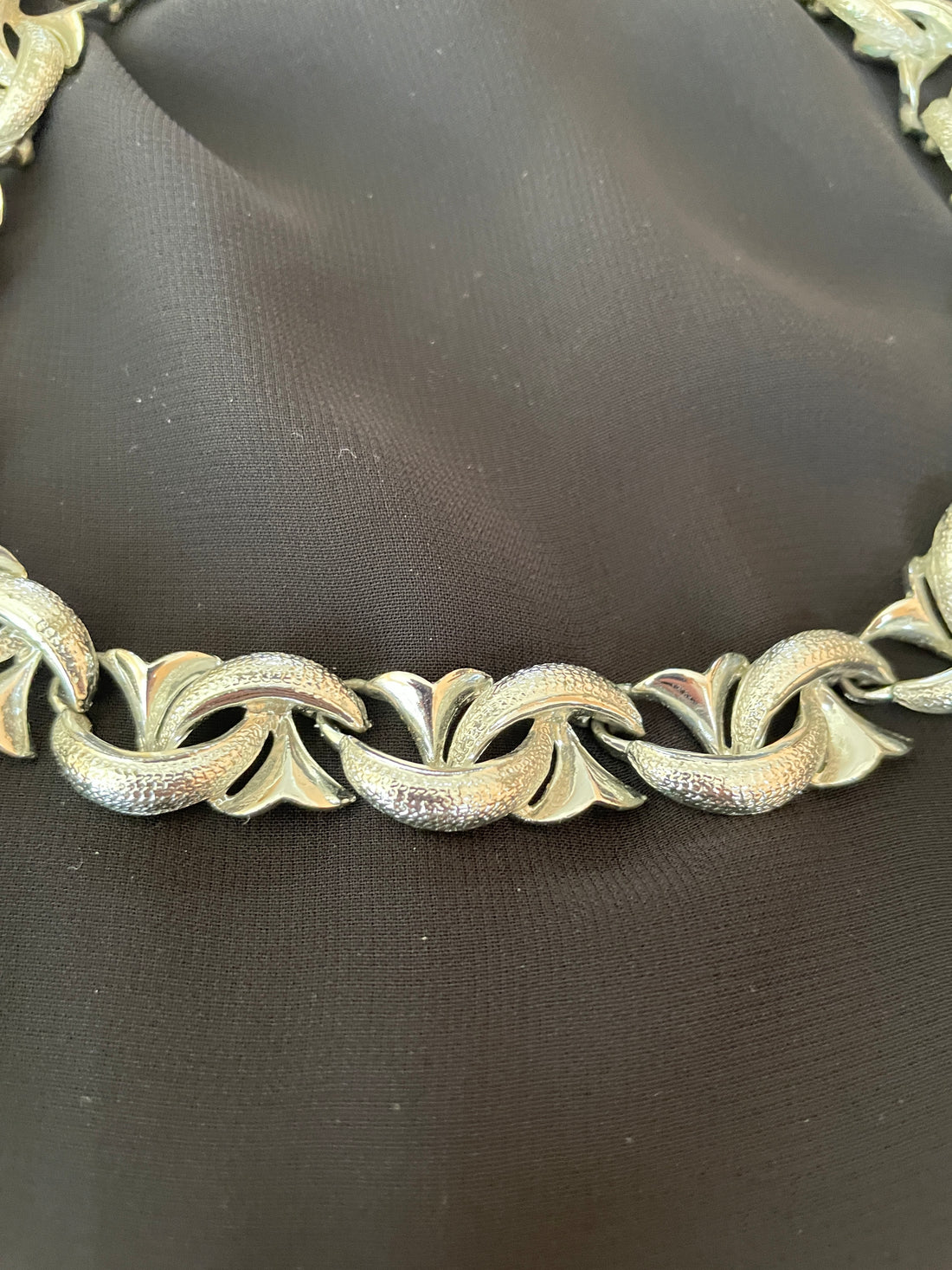 60s Vintage Silver Tone Floral Design Choker Necklace