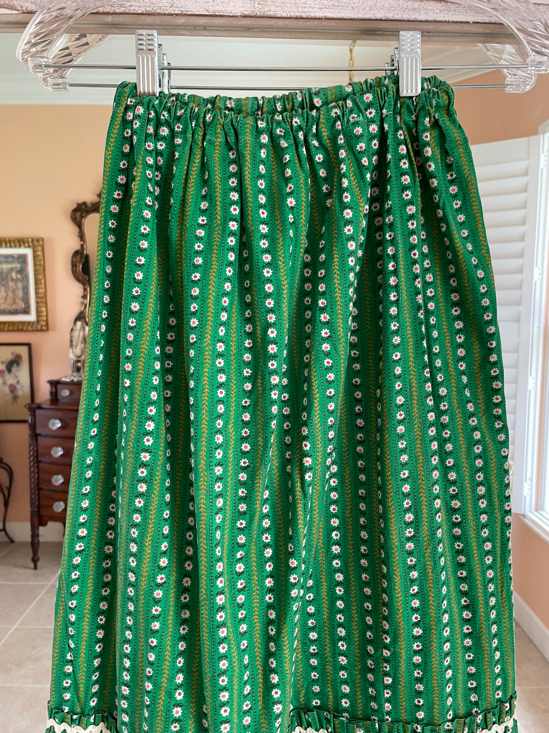70s Vintage Green Cotton Floral Ric Rac Western Maxi Skirt Sm
