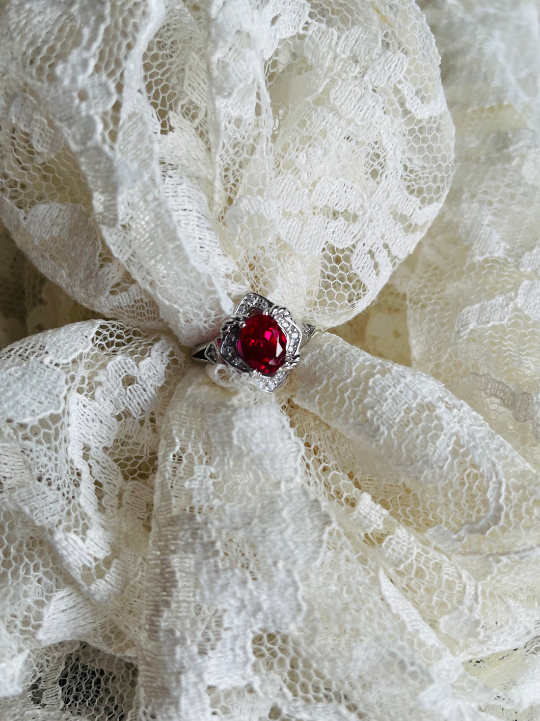 Vintage 90s Sterling Silver 925 Red Halo Rhinestone Ring. S 6