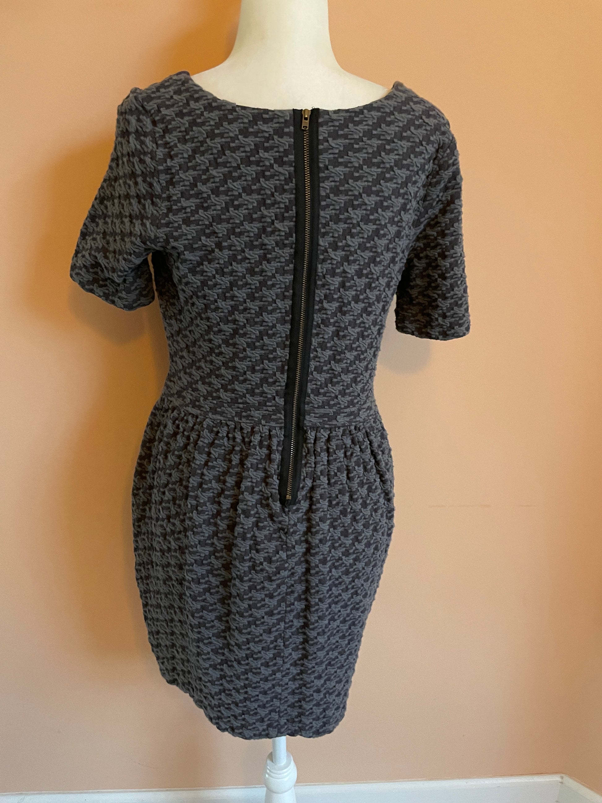  Ganni 2000s Gray Textured Design Short Sleeve Dress. S