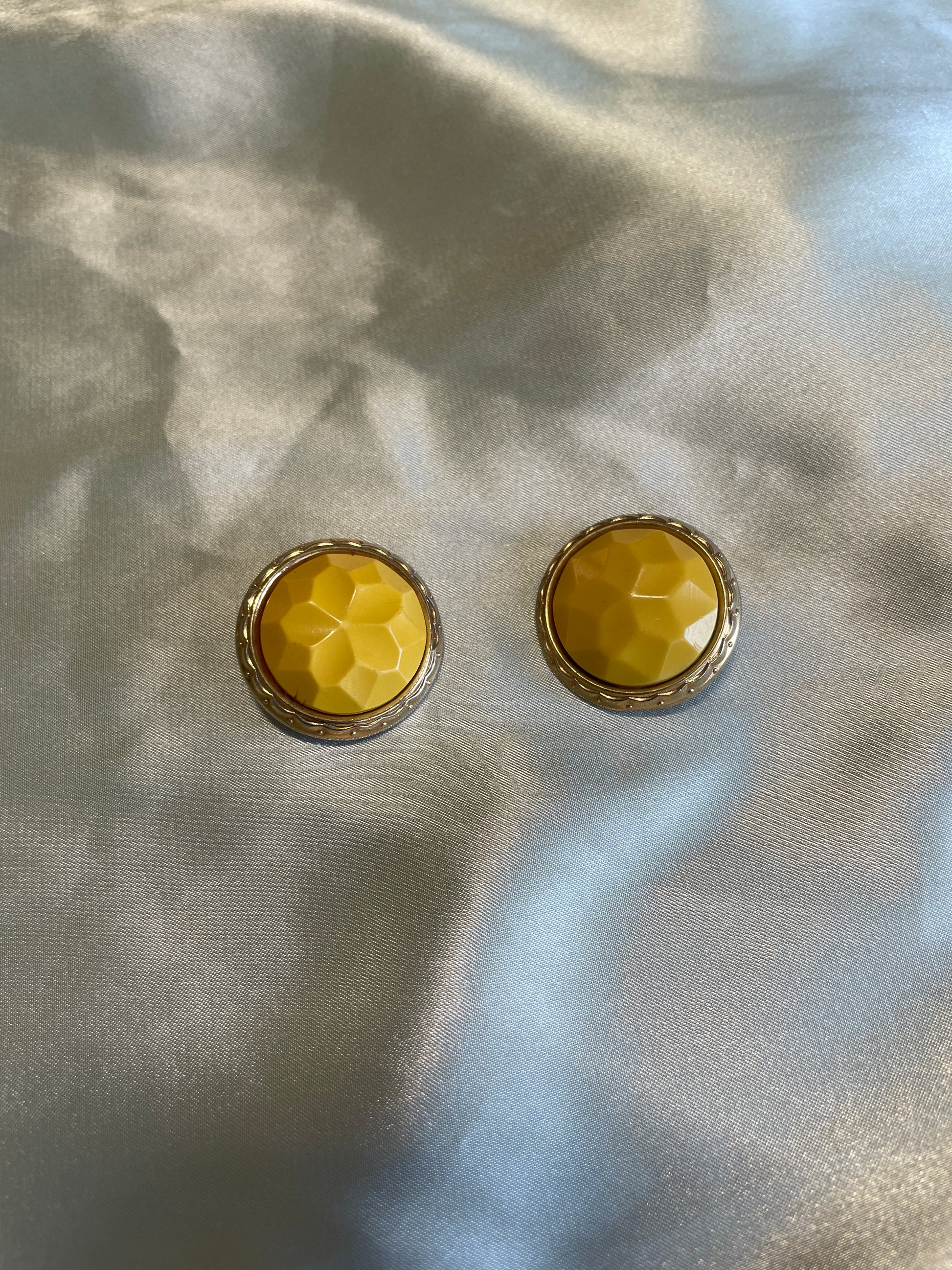  60s Signed Bergere Gold Tone Yellow Faceted Round Clip Women’s Earrings