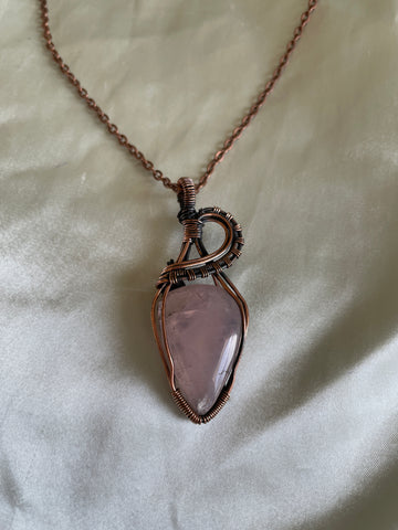 2000s Rose Quartz Handcrafted Copper Pendant Necklace